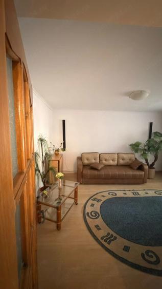 Apartament cu 2 camere decomandat în Traian