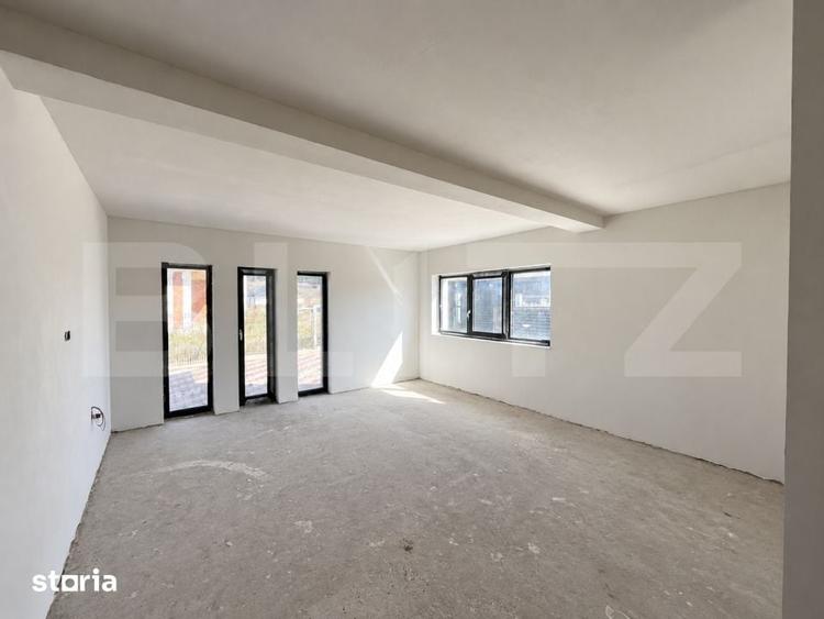 Casă cu 5 camere cu Teren 490 Mp în Jucu