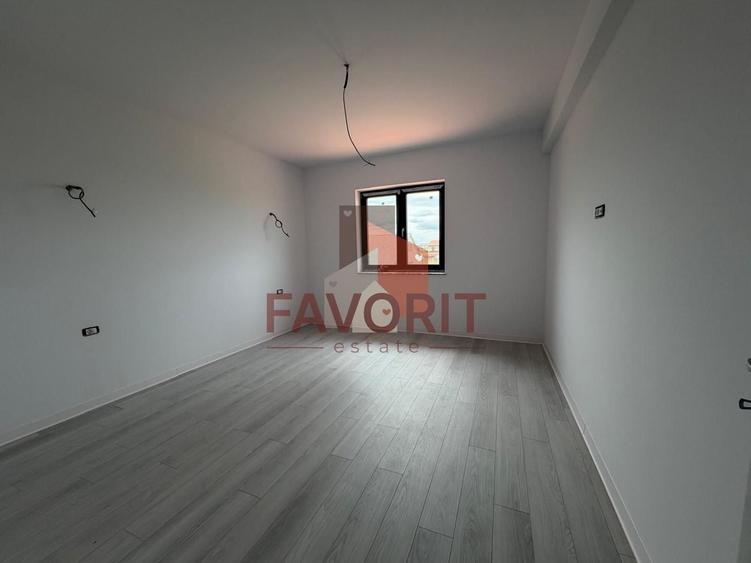 Duplex cu 4 camere cu Canalizare în Săcălaz