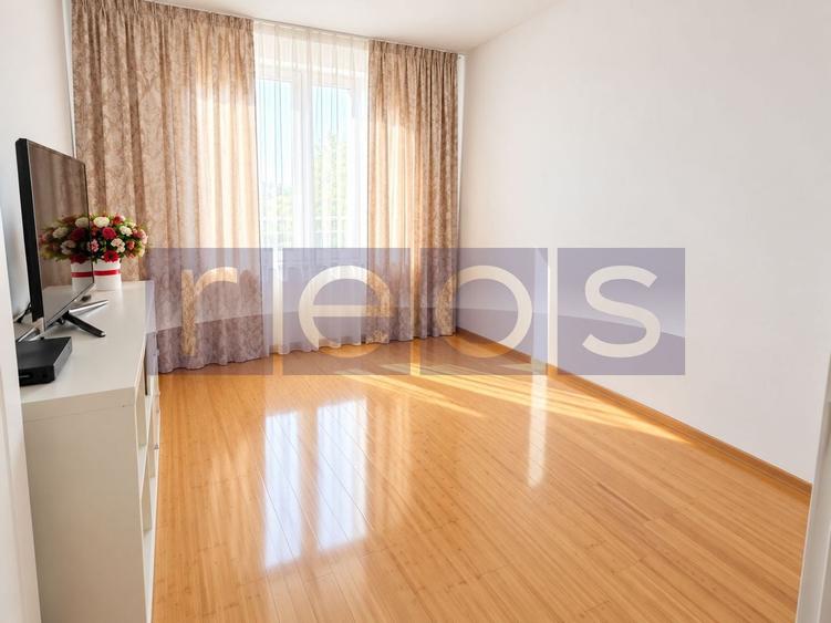 Apartament cu 3 camere decomandat în Sebastian