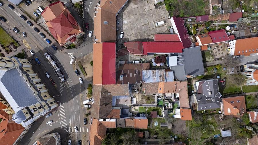 Spațiu comercial, de 2,240 mp, în Ultracentral