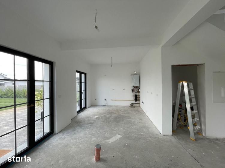 Casă cu 5 camere cu Teren 631 Mp în Ghiroda