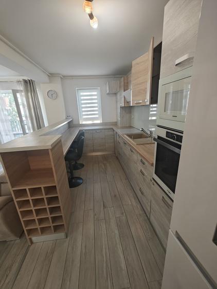 Apartament cu 2 camere semidecomandat în Florești