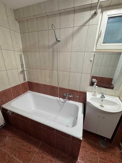 Apartament cu 2 camere decomandat în Cantemir