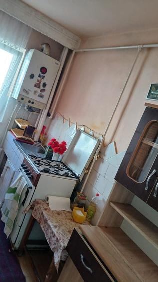 Apartament cu 2 camere decomandat în Izvoru Ampoiului