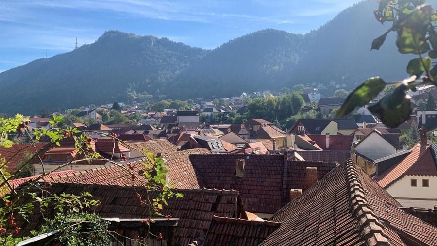 Apartament cu 3 camere decomandat în Drumul Carului