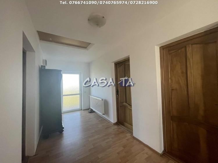 Casă individuală cu 4 camere cu Canalizare în Primăverii