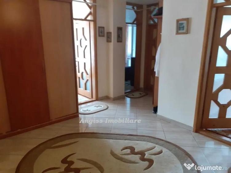 APARTAMENT 3 CAMERE -BISERICA CU CEAS - 1