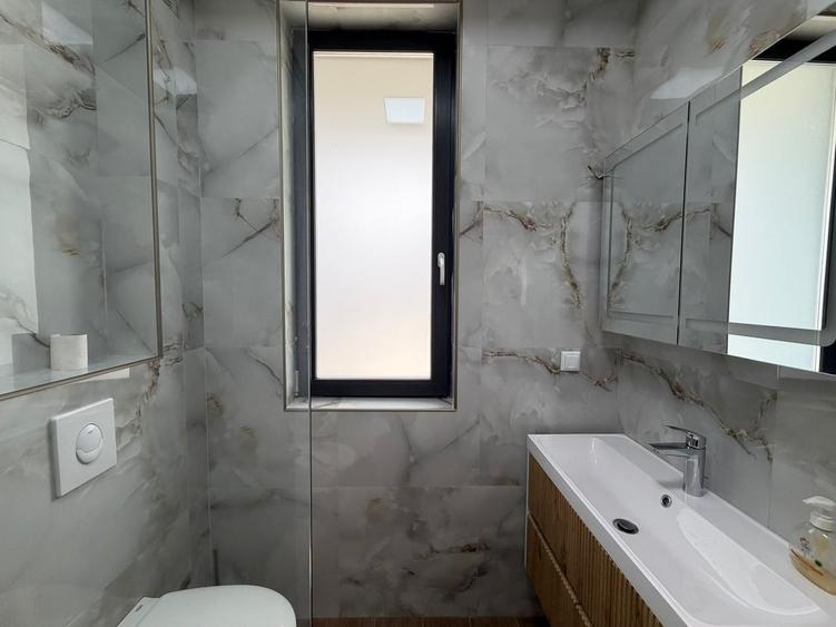 Casă cu Teren 300 Mp în Tunari