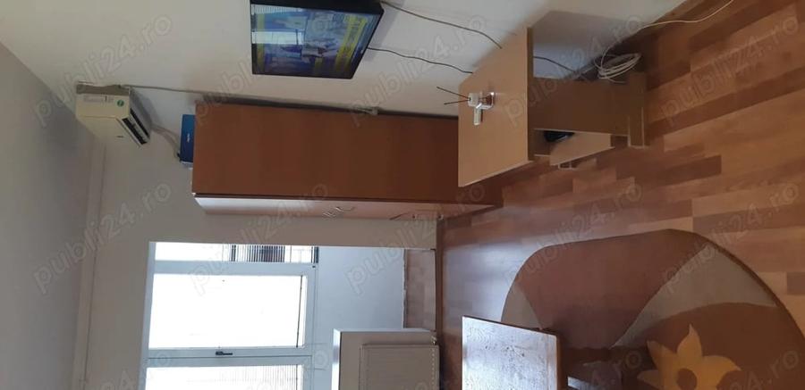 Garsonieră decomandată în Central