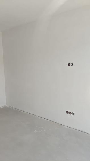 Apartament cu 3 camere semidecomandat în Apahida