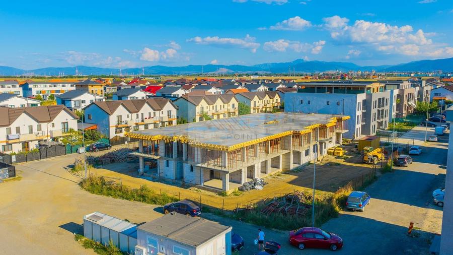 Apartament cu 2 camere semidecomandat în Tractorul