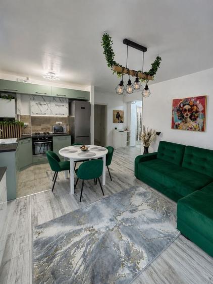 Apartament cu 3 camere decomandat în Tomis Plus