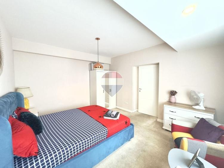 Apartament cu 3 camere semidecomandat, mobilat în Calea Victoriei