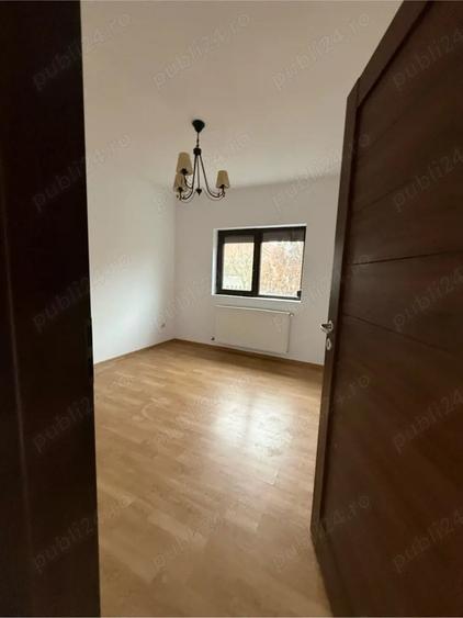 Casă cu Teren 250 Mp în Central