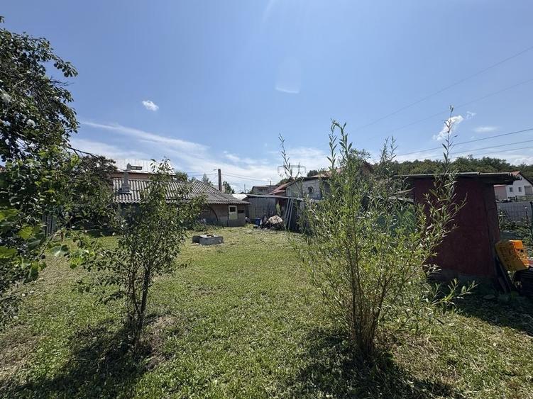 Casă cu 3 camere în Uiasca