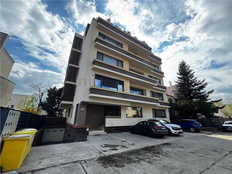 Apartament cu 3 camere decomandat, mobilat în Pipera
