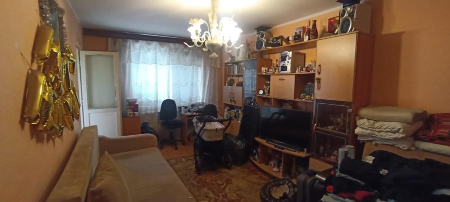 Apartament cu 3 camere decomandat în Sebastian