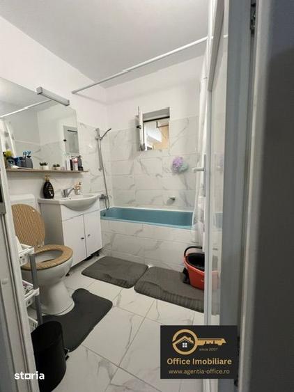 Apartament cu 4 camere decomandat în Republicii