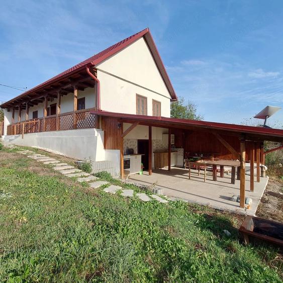 Casă cu 3 camere cu Teren 814 Mp în Sânandrei