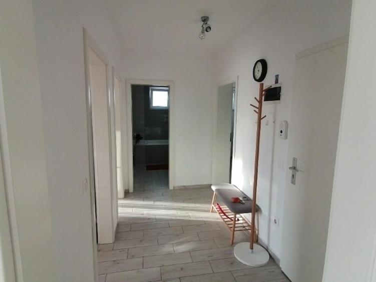 Apartament cu 2 camere decomandat, mobilat în Avantgarden