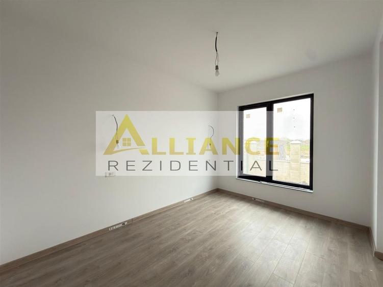 Casă individuală cu 3 camere decomandat cu Canalizare în Berceni