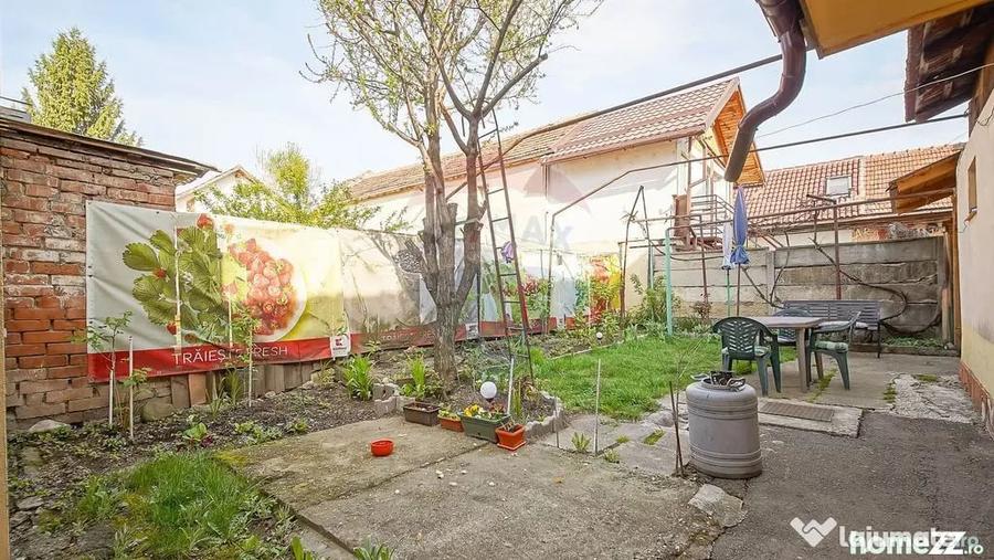 Casă cu 3 camere cu Teren 290 Mp în Central