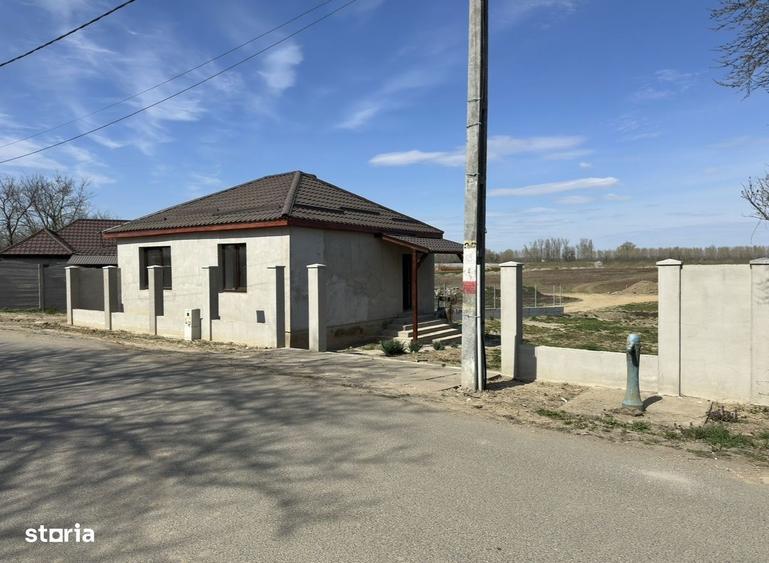 Casă cu 2 camere în Ambud