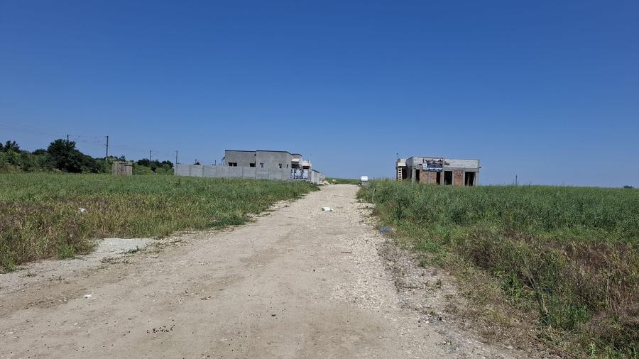 Teren Construcții intravilan de 500 mp, în Domnești