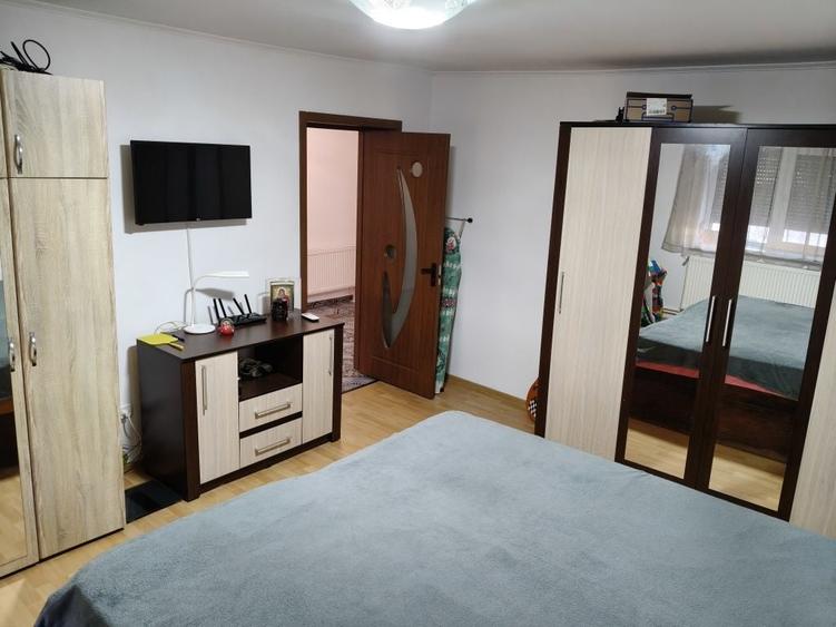 Casă cu 3 camere cu Teren 250 Mp în Valu lui Traian