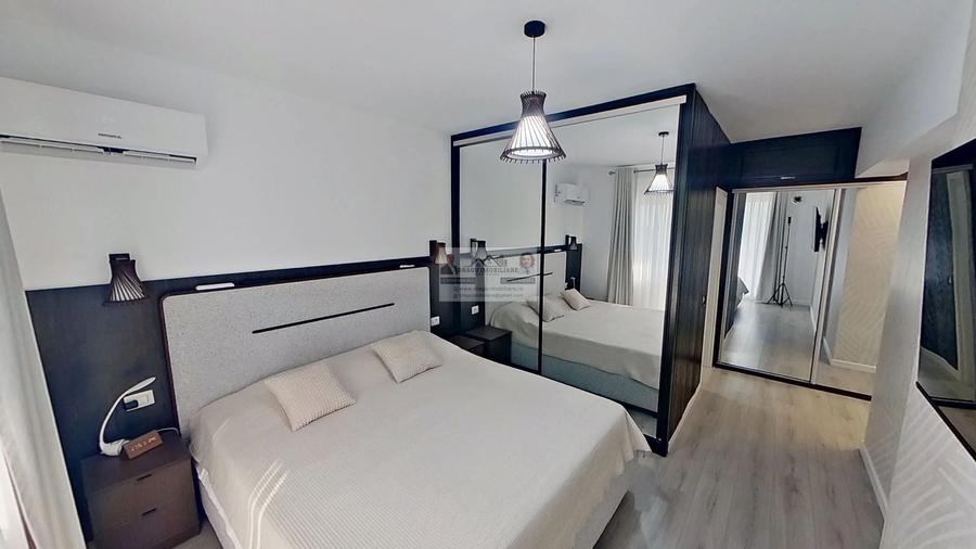 Apartament cu 3 camere decomandat, mobilat în Sud