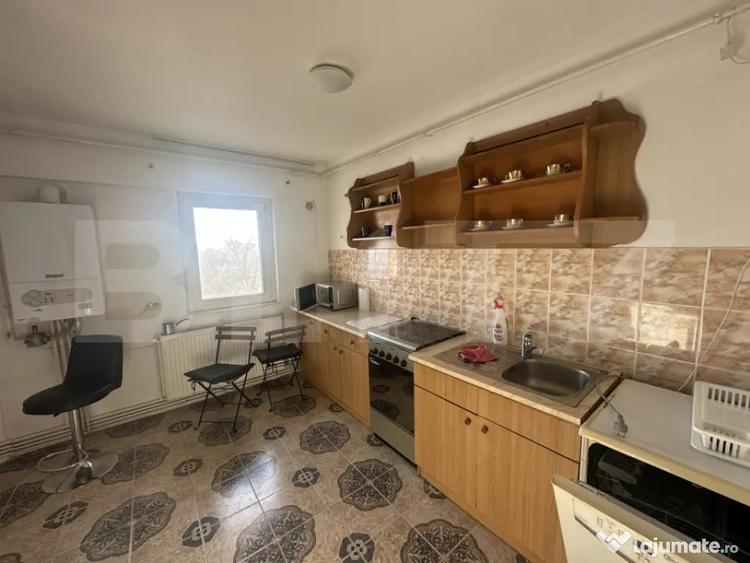 Apartament cu 2 camere decomandat în Carpați 2
