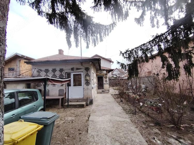 Casă cu Teren 300 Mp în Central