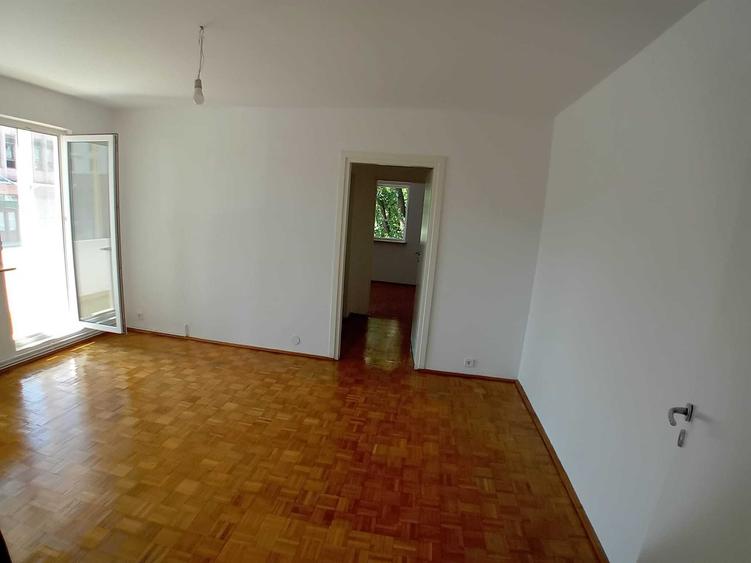 Apartament cu 2 camere semidecomandat în Județean