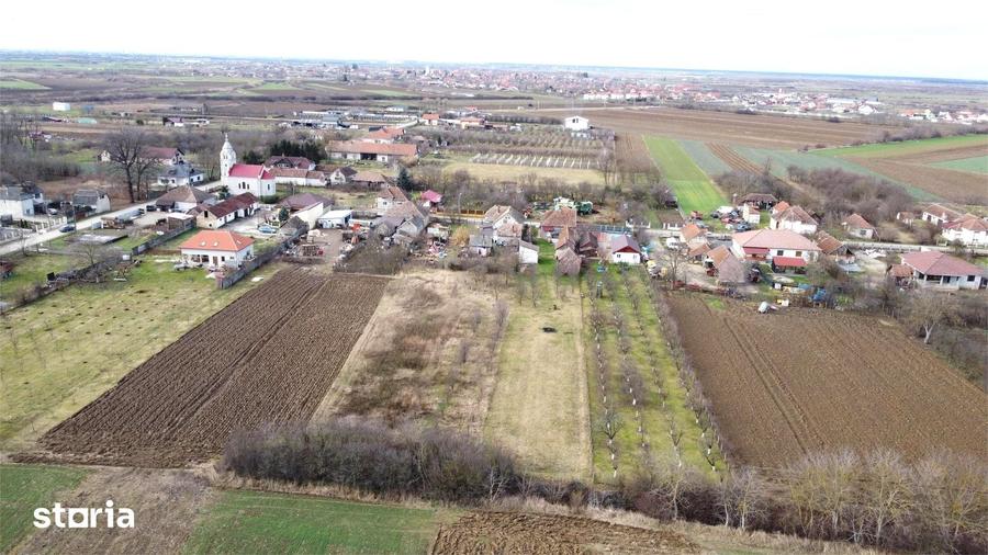Casă cu 3 camere cu Teren 1850 Mp în Odoreu