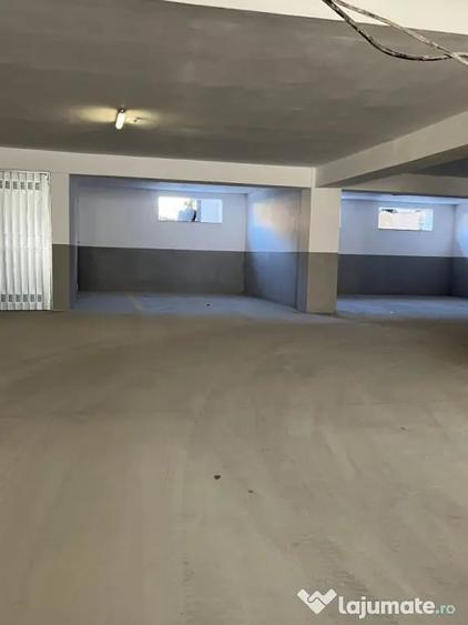 Apartament cu 3 camere decomandat în Parc Zăvoi