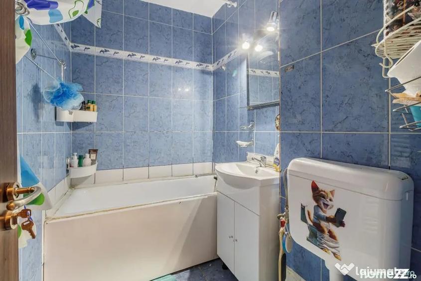 Apartament cu 3 camere semidecomandat în Drumul Taberei
