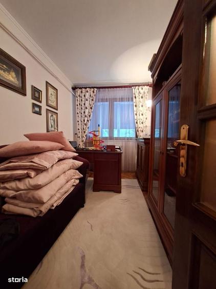 Apartament cu 4 camere în Tomis II — fotografia 3