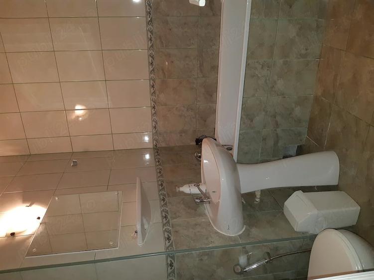 Apartament cu 3 camere decomandat în Ultracentral