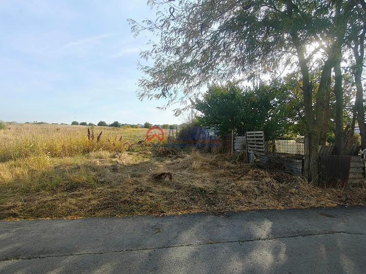 Teren intravilan de 1781 mp, în Valu lui Traian
