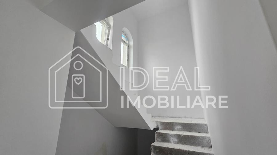 Casă individuală cu 4 camere cu Canalizare în Periferie