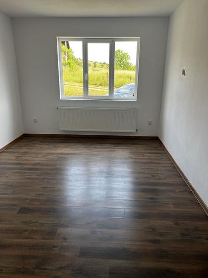 Casă cu 4 camere cu Teren 1000 Mp în Central