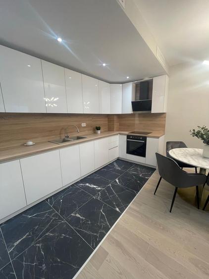 Apartament cu 3 camere decomandat, mobilat în Pipera