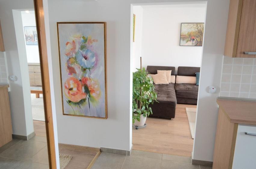 Apartament cu 3 camere decomandat, mobilat în Gheorgheni