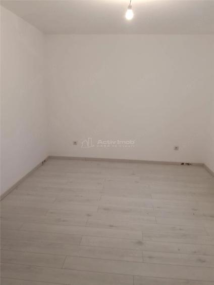 Casă cu Teren 300 Mp în Central