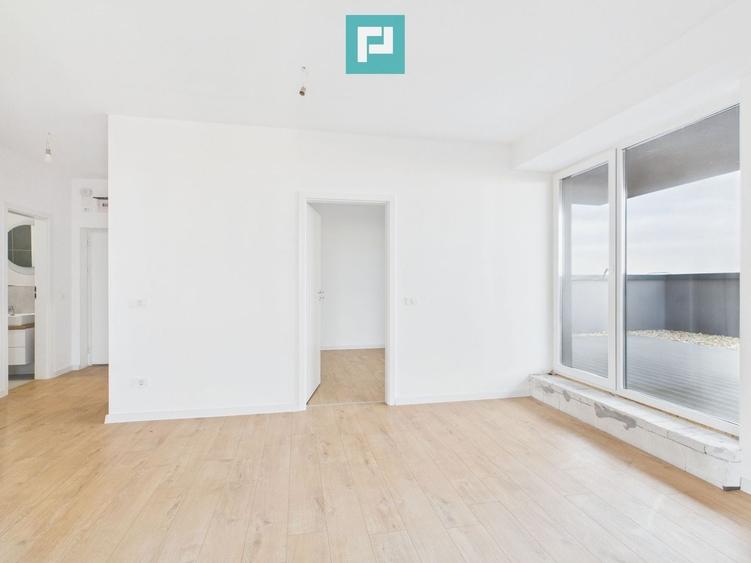 Apartament cu 3 camere semidecomandat în Tipografilor