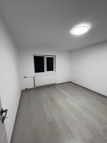 Apartament cu 2 camere decomandat în Crângași