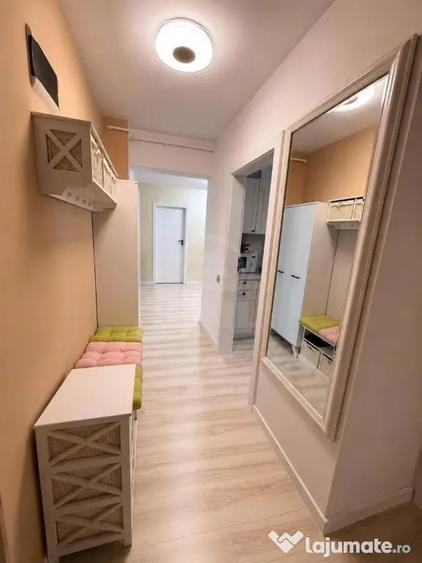 Apartament cu 3 camere decomandat în Florești