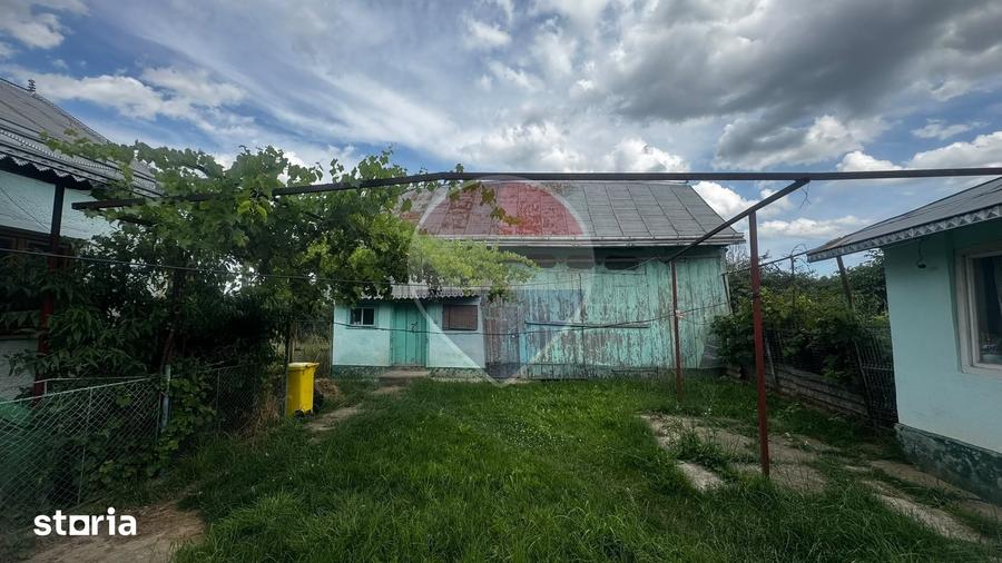 Casă cu 3 camere cu Teren 2600 Mp în Udești