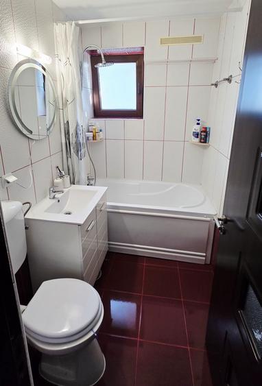 Apartament cu 2 camere decomandat în Sârbi